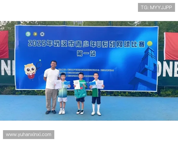 武汉网球队边路渗透策略分析及其在比赛中的成效与不足探讨 武汉网球队边路渗透策略分析及其在比赛中的成效与不足探讨